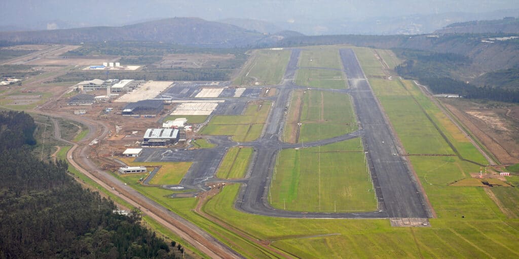 Overhead image of runway at Mariscal Sucre Quito Airport